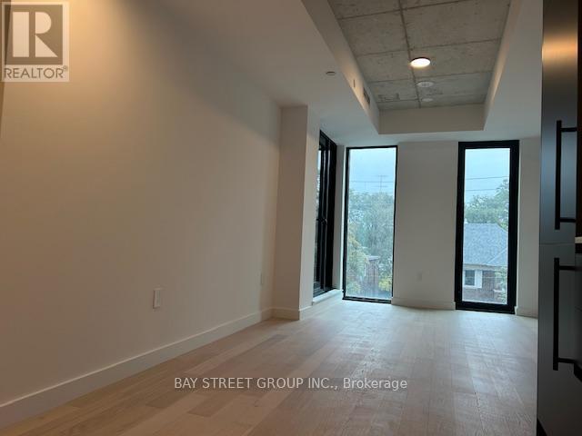 225 - 1720 Bayview Avenue, Toronto, Ontario  M4G 3C4 - Photo 2 - C12469956