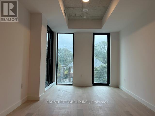 225 - 1720 Bayview Avenue, Toronto, Ontario  M4G 3C4 - Photo 4 - C12469956