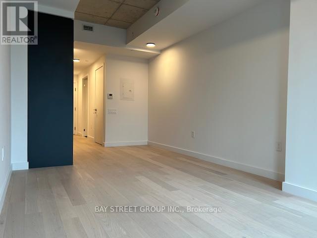 225 - 1720 Bayview Avenue, Toronto, Ontario  M4G 3C4 - Photo 8 - C12469956