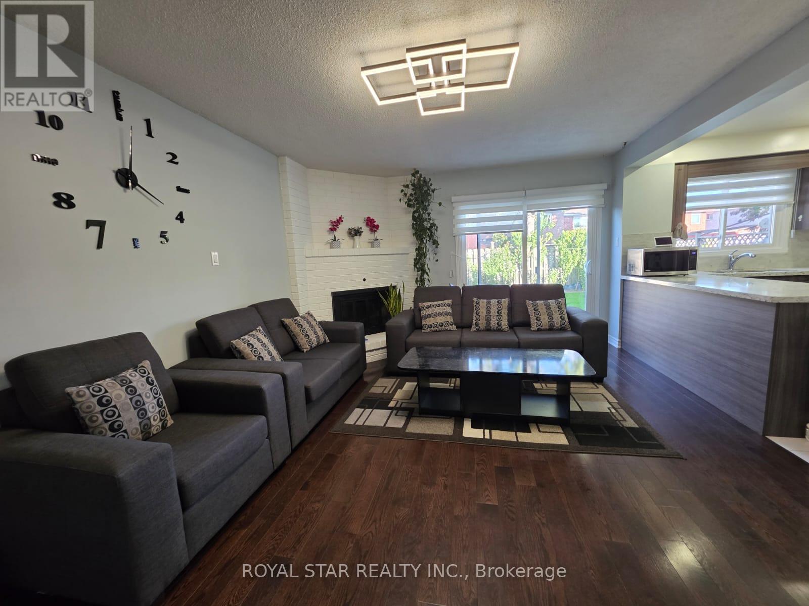 6 Merganser Crescent, Brampton, Ontario  L6W 4E8 - Photo 12 - W12457678