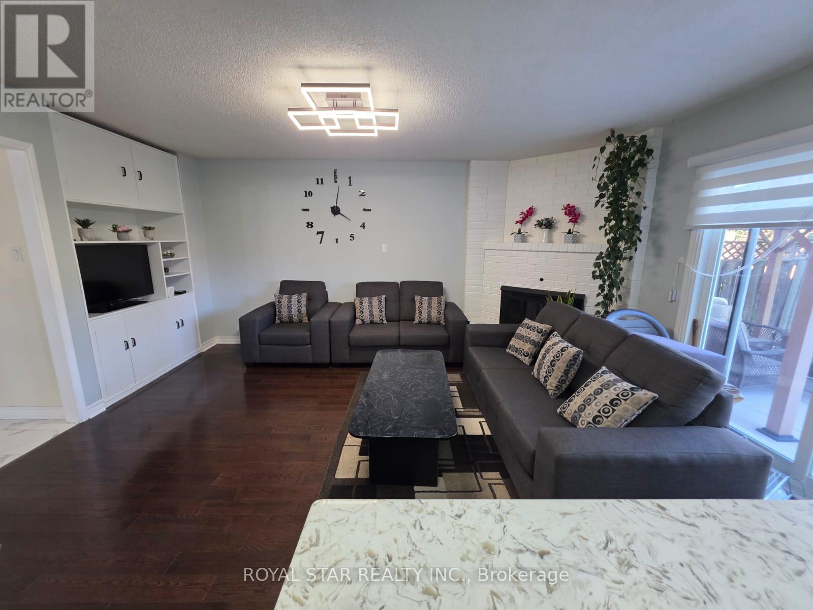 6 Merganser Crescent, Brampton, Ontario  L6W 4E8 - Photo 13 - W12457678