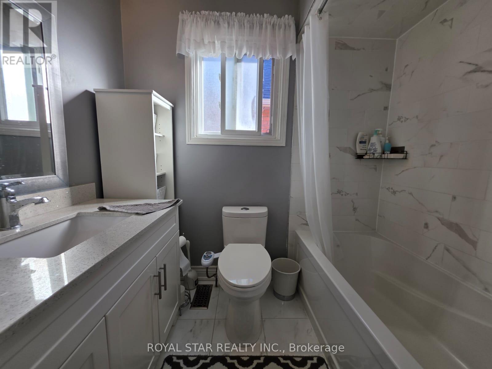 6 Merganser Crescent, Brampton, Ontario  L6W 4E8 - Photo 19 - W12457678