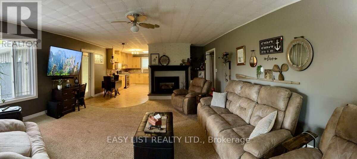 767 Reaume Drive, Lakeshore, Ontario  N0P 2L0 - Photo 13 - X12458642