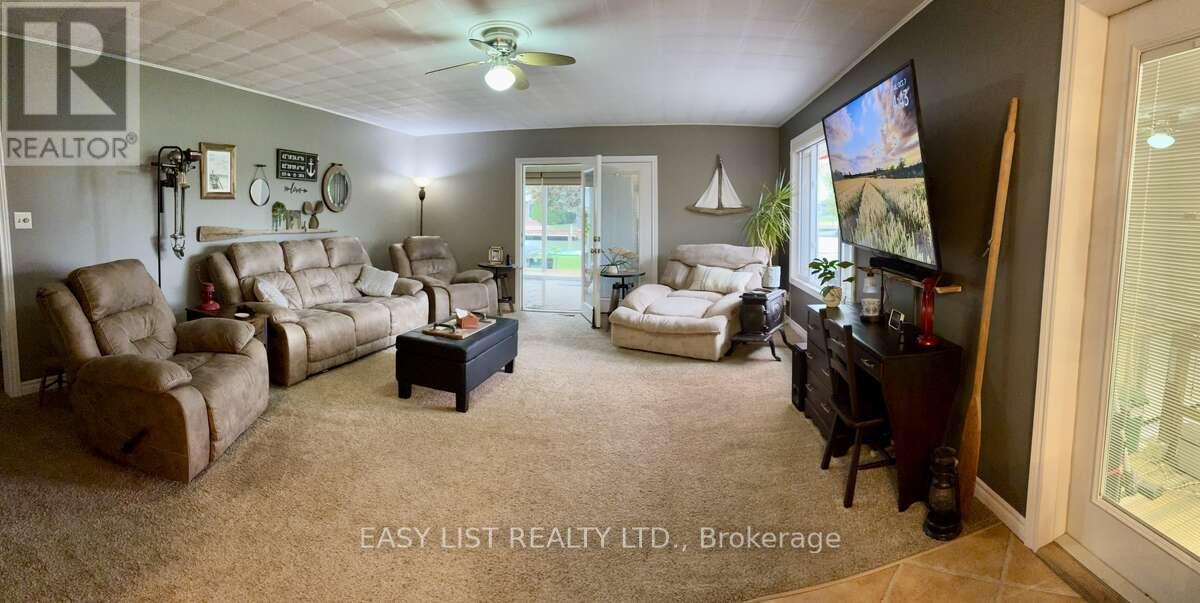 767 Reaume Drive, Lakeshore, Ontario  N0P 2L0 - Photo 11 - X12458642