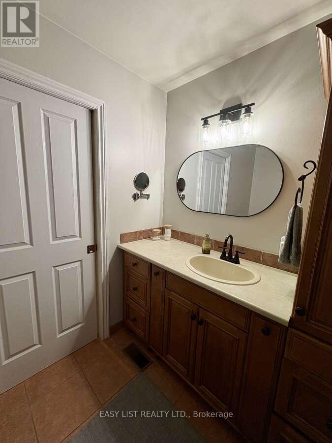 767 Reaume Drive, Lakeshore, Ontario  N0P 2L0 - Photo 19 - X12458642