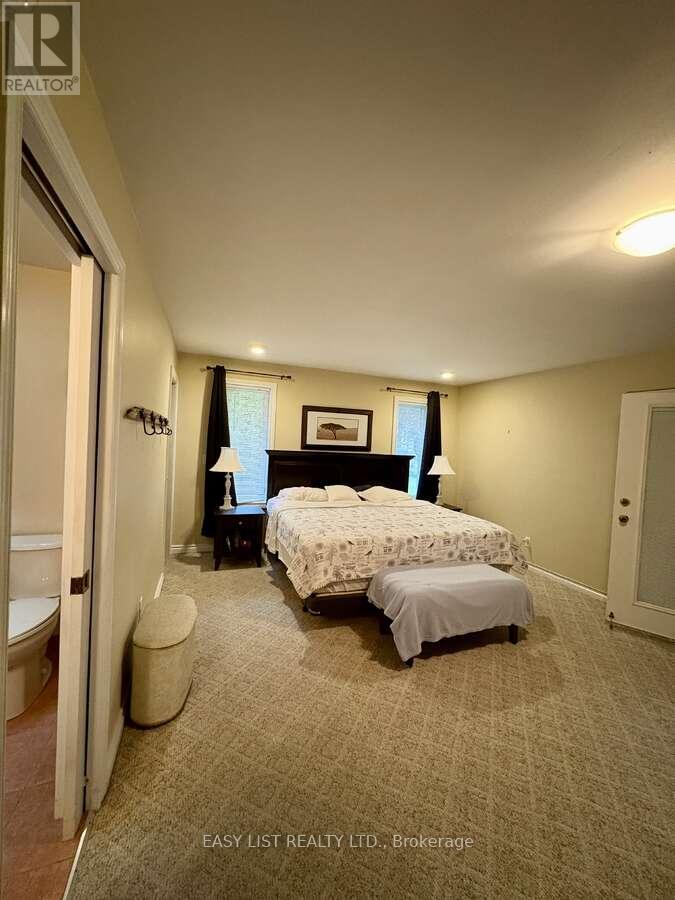 767 Reaume Drive, Lakeshore, Ontario  N0P 2L0 - Photo 17 - X12458642