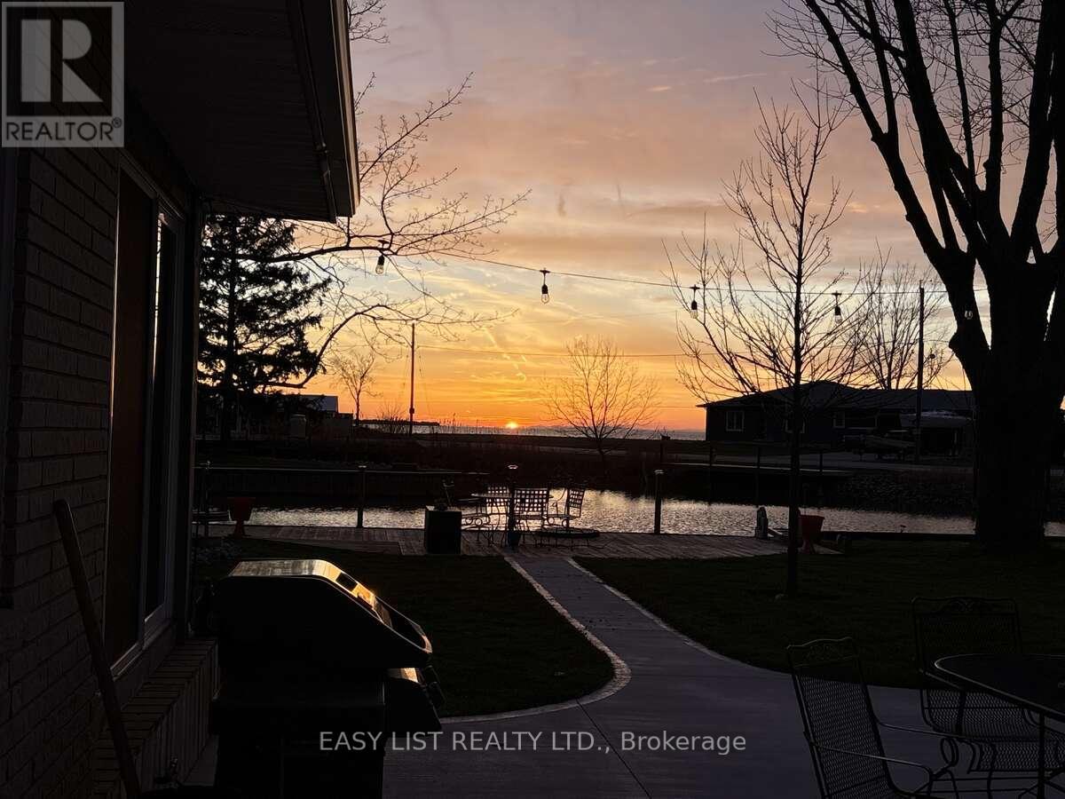 767 Reaume Drive, Lakeshore, Ontario  N0P 2L0 - Photo 26 - X12458642