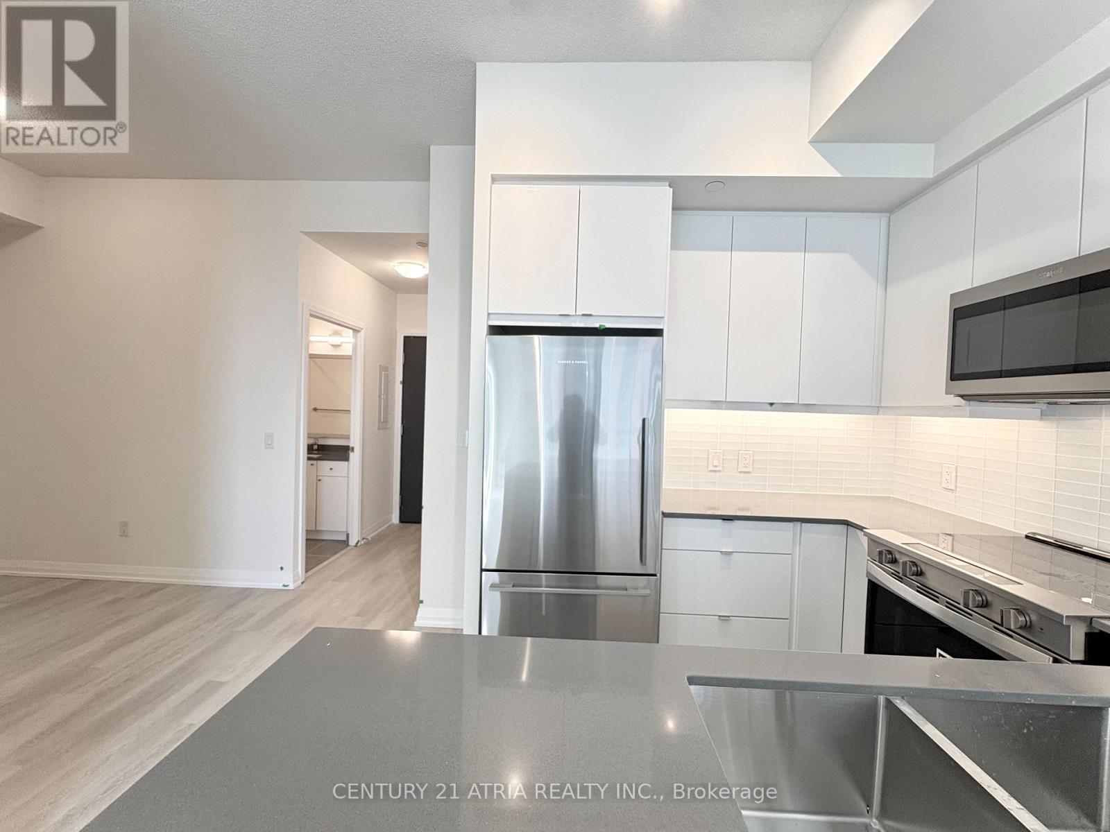 1025 - 3270 Sheppard Avenue E, Toronto, Ontario  M1T 3K3 - Photo 4 - E12469936