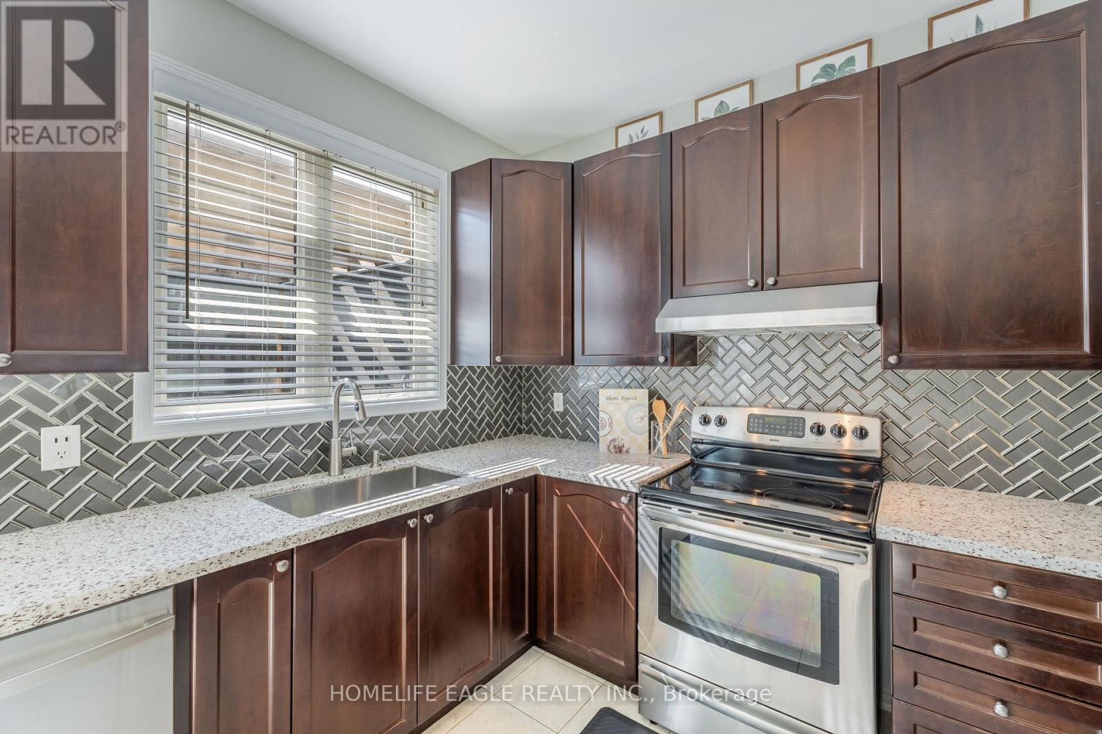 91 Eclipse Place, Oshawa, Ontario  L1L 0B6 - Photo 12 - E12469939