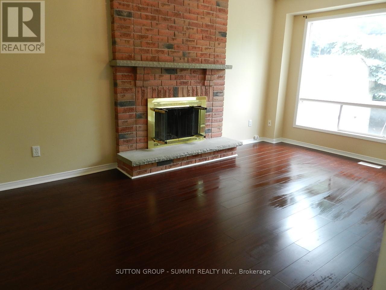 20 Dehart Drive, Whitby, Ontario  L1R 1W5 - Photo 2 - E12469955