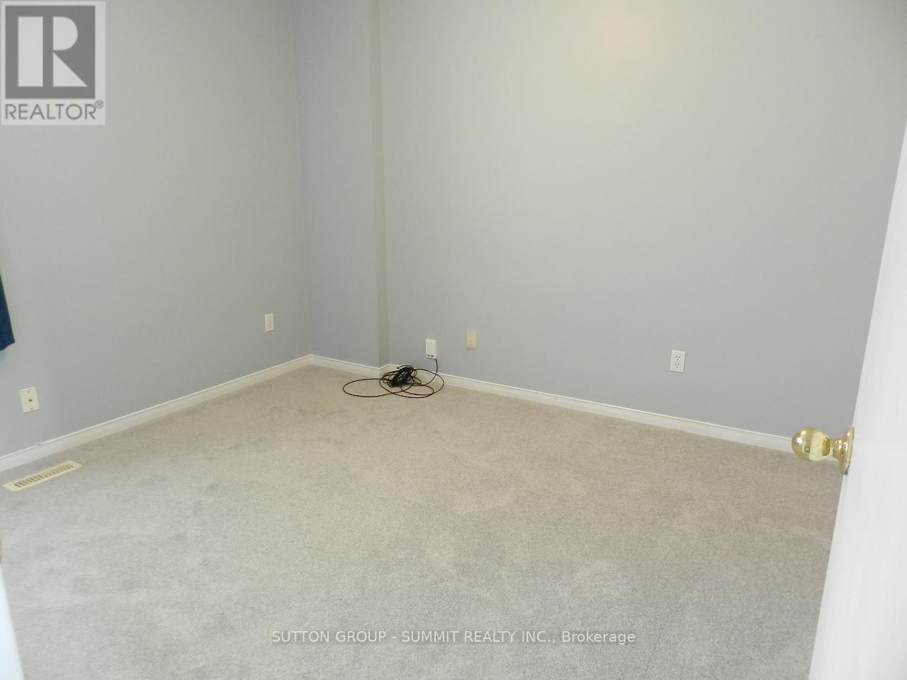 20 Dehart Drive, Whitby, Ontario  L1R 1W5 - Photo 9 - E12469955