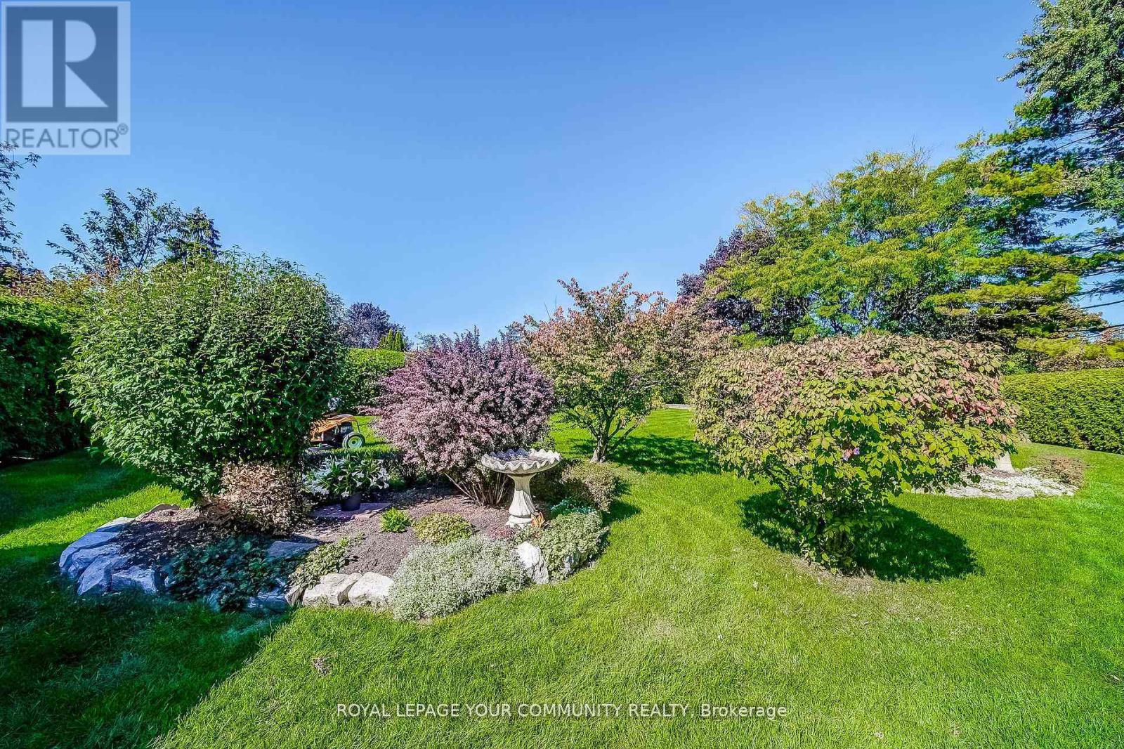 36 Devins Drive, Aurora, Ontario  L4G 2Z1 - Photo 34 - N12469927