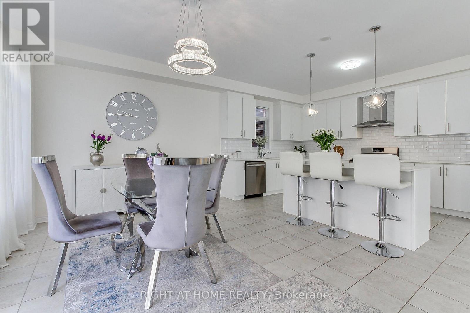 2236 Lozenby Street, Innisfil, Ontario  L9S 0M8 - Photo 13 - N12469953