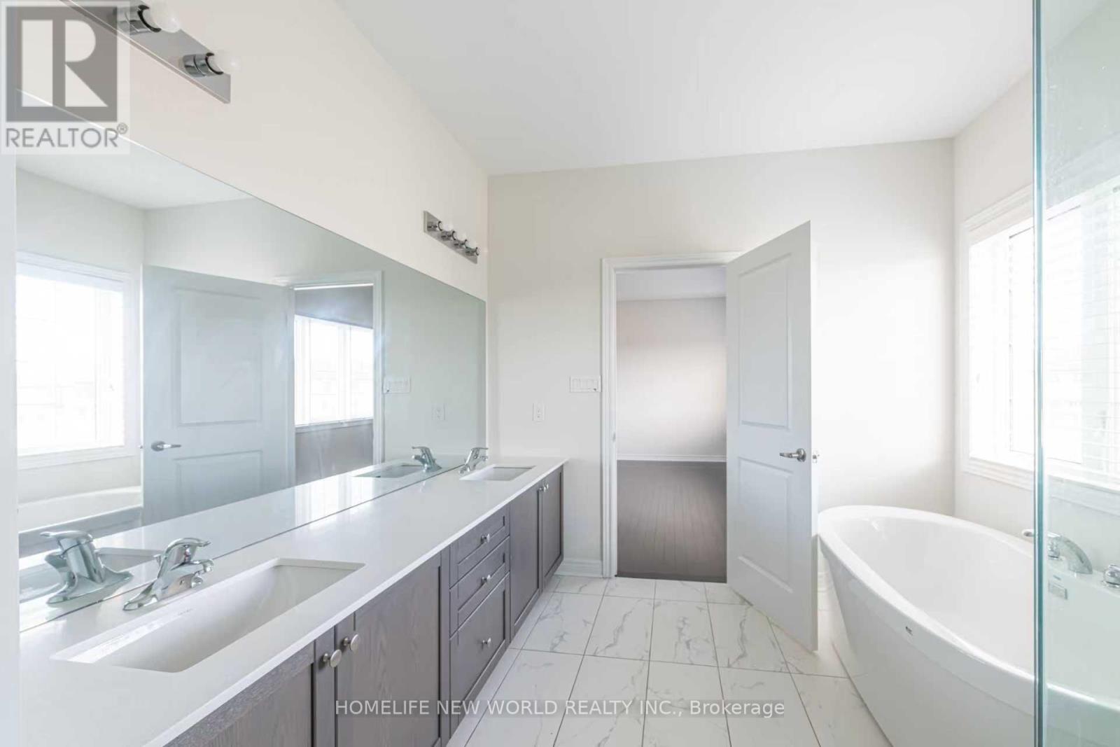 77 Brookfam Street, Richmond Hill, Ontario  L4S 0H9 - Photo 26 - N12469962