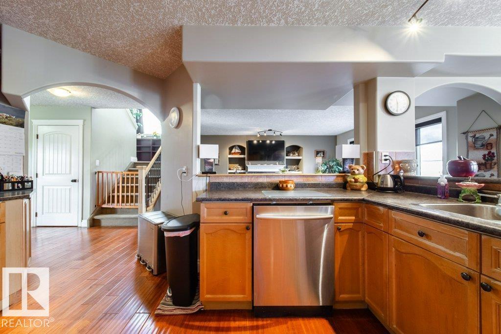 6040 166 Av Nw, Edmonton, Alberta  T5Y 0A8 - Photo 10 - E4462669