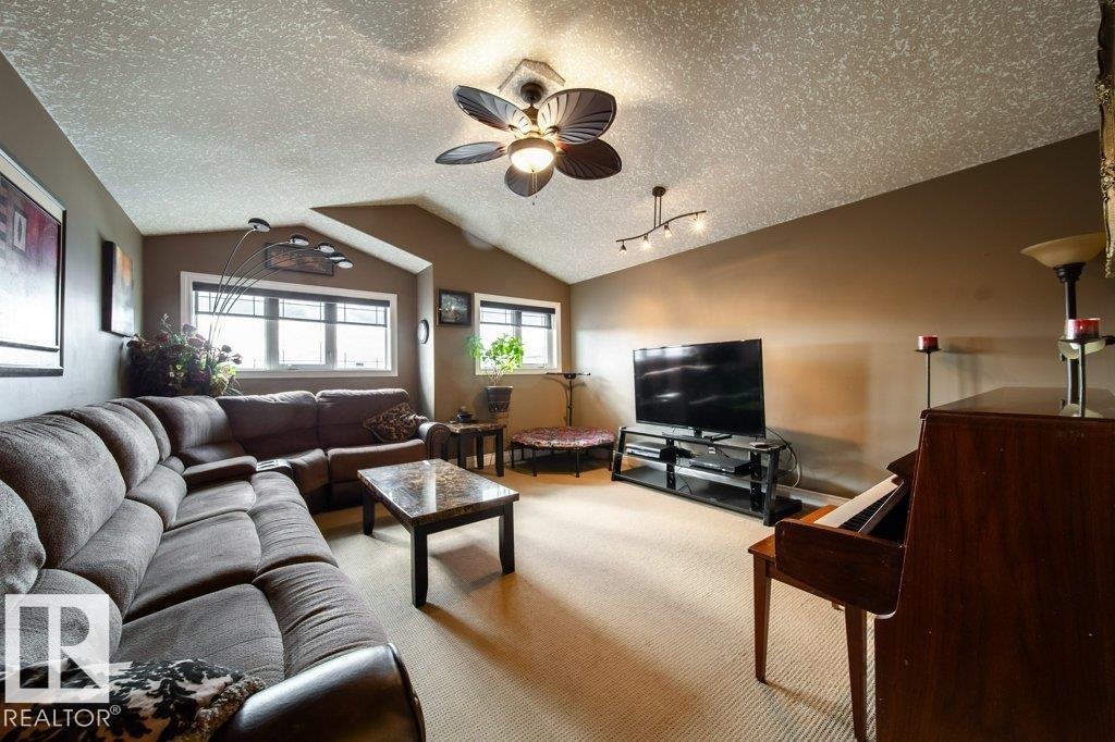 6040 166 Av Nw, Edmonton, Alberta  T5Y 0A8 - Photo 22 - E4462669