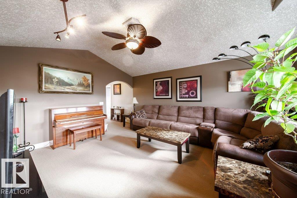 6040 166 Av Nw, Edmonton, Alberta  T5Y 0A8 - Photo 24 - E4462669