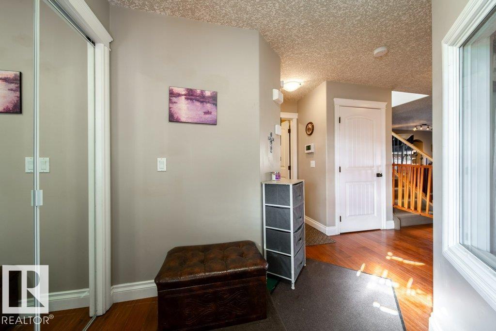 6040 166 Av Nw, Edmonton, Alberta  T5Y 0A8 - Photo 3 - E4462669