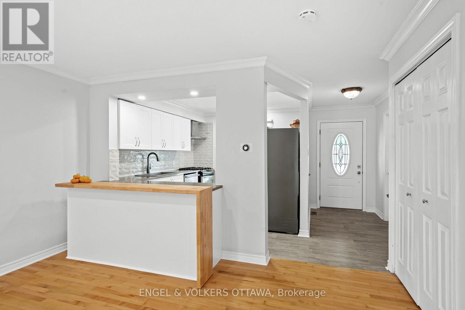 1540 Mimosa Avenue, Ottawa, Ontario  K1G 4C9 - Photo 10 - X12469980