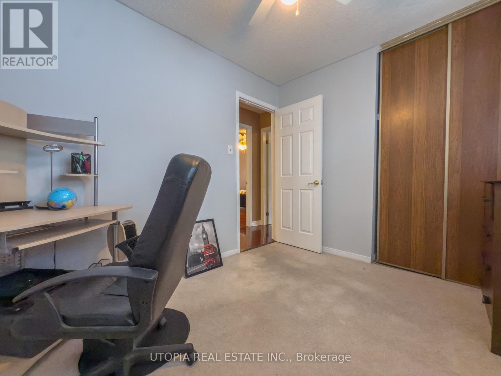 165 North Service Road E, Oakville, Ontario  L6H 1A4 - Photo 29 - W12469920