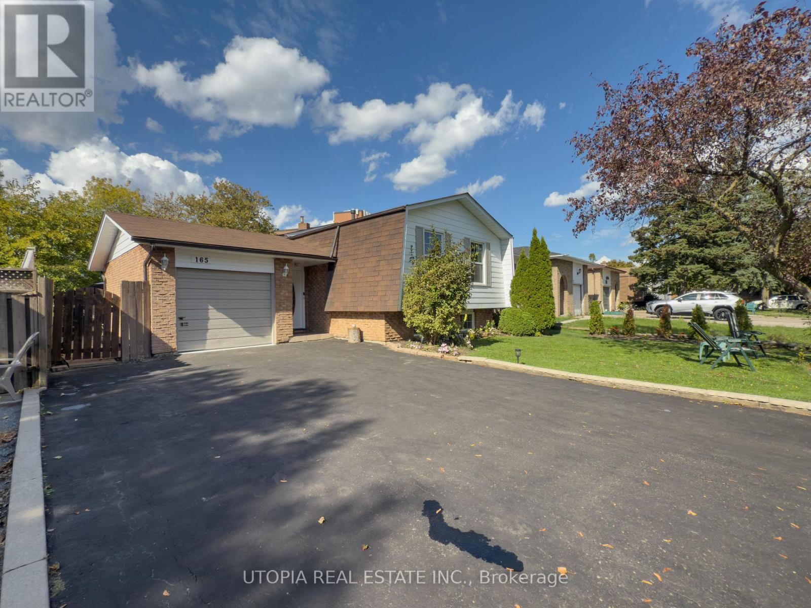 165 North Service Road E, Oakville, Ontario  L6H 1A4 - Photo 8 - W12469920