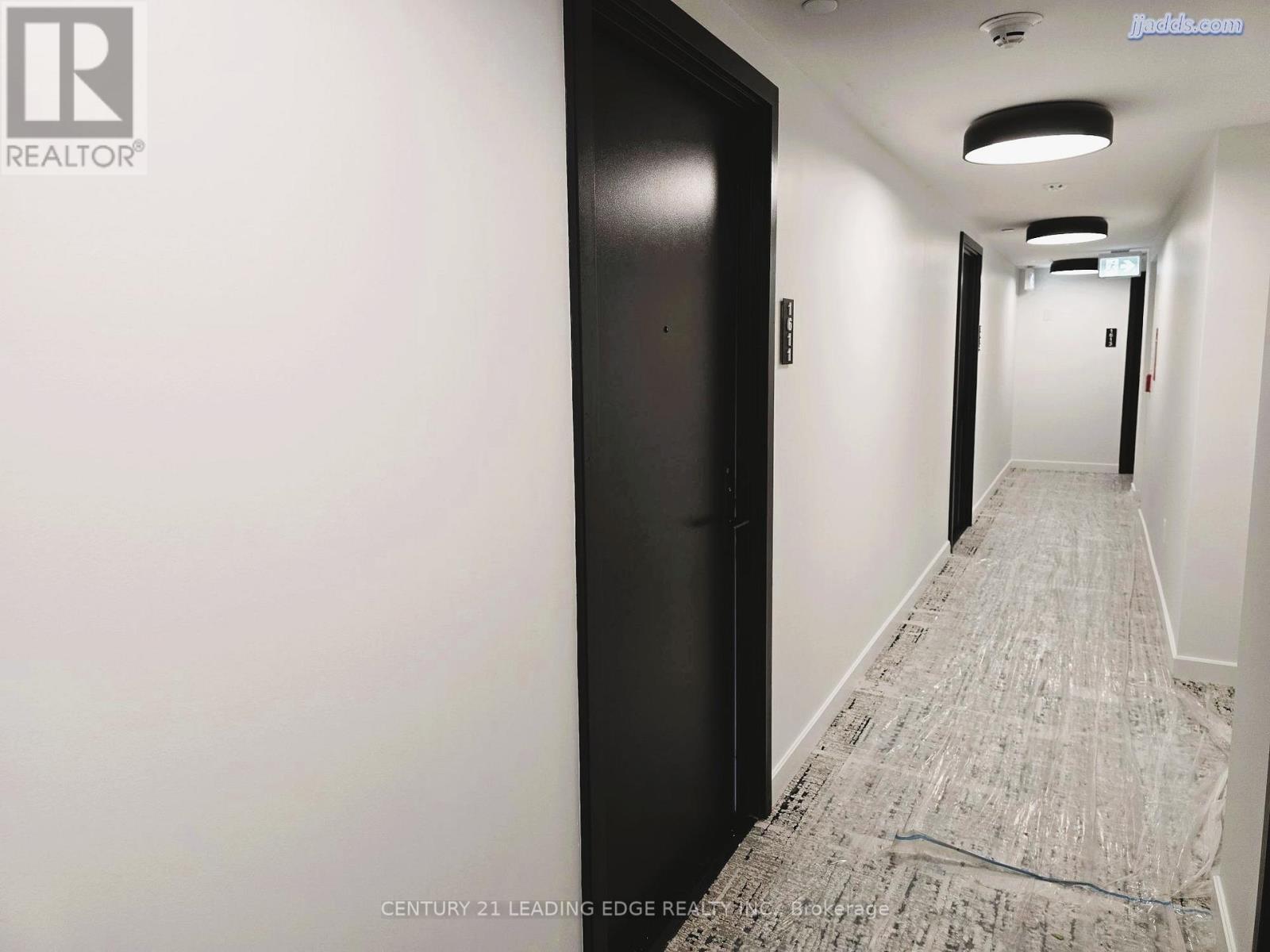 1611 - 3009 Novar Road, Mississauga, Ontario  L5B 0P9 - Photo 5 - W12469932