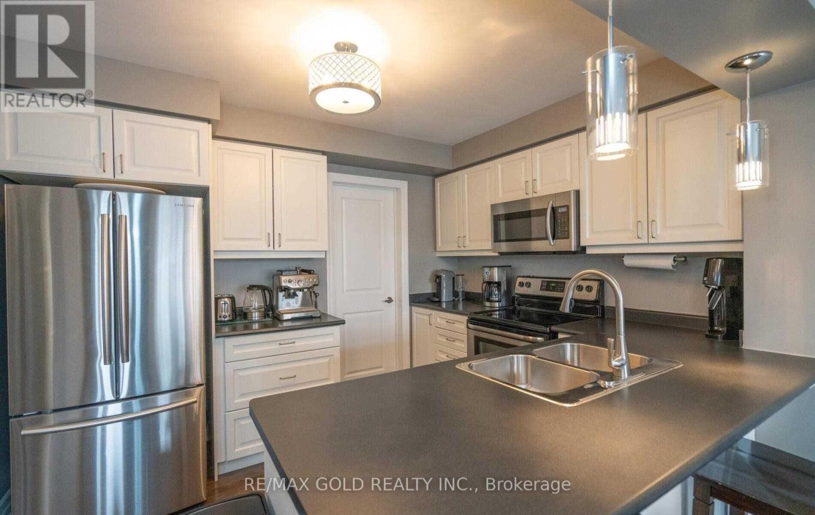 49 Ganton Heights, Brampton, Ontario  L7A 3Y8 - Photo 3 - W12469935