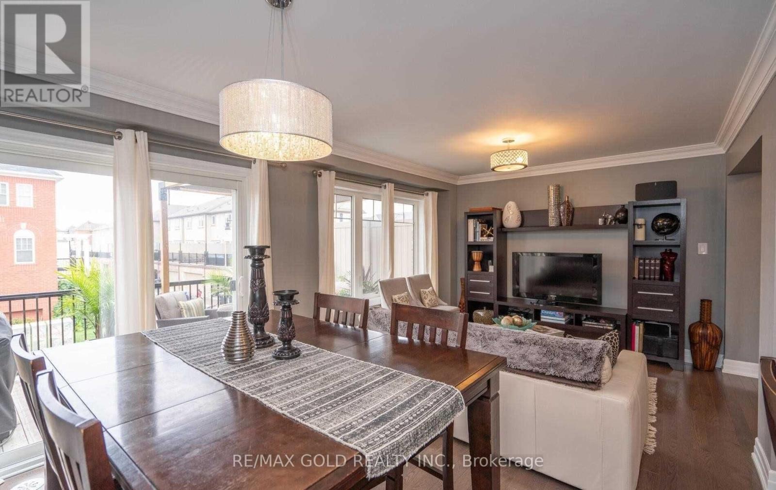 49 Ganton Heights, Brampton, Ontario  L7A 3Y8 - Photo 7 - W12469935