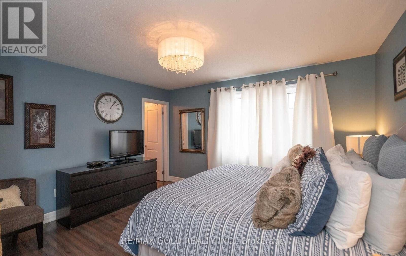 49 Ganton Heights, Brampton, Ontario  L7A 3Y8 - Photo 9 - W12469935