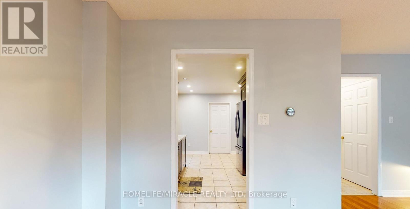 36 Mannel Crescent, Brampton, Ontario  L6Y 5E2 - Photo 11 - W12469944