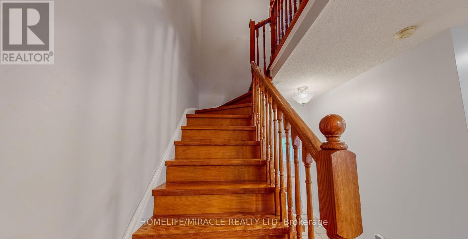 36 Mannel Crescent, Brampton, Ontario  L6Y 5E2 - Photo 15 - W12469944