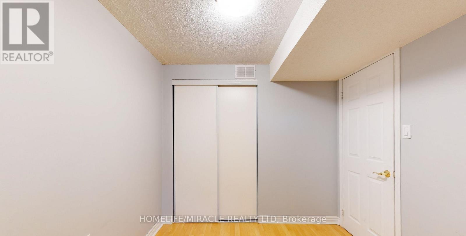 36 Mannel Crescent, Brampton, Ontario  L6Y 5E2 - Photo 28 - W12469944