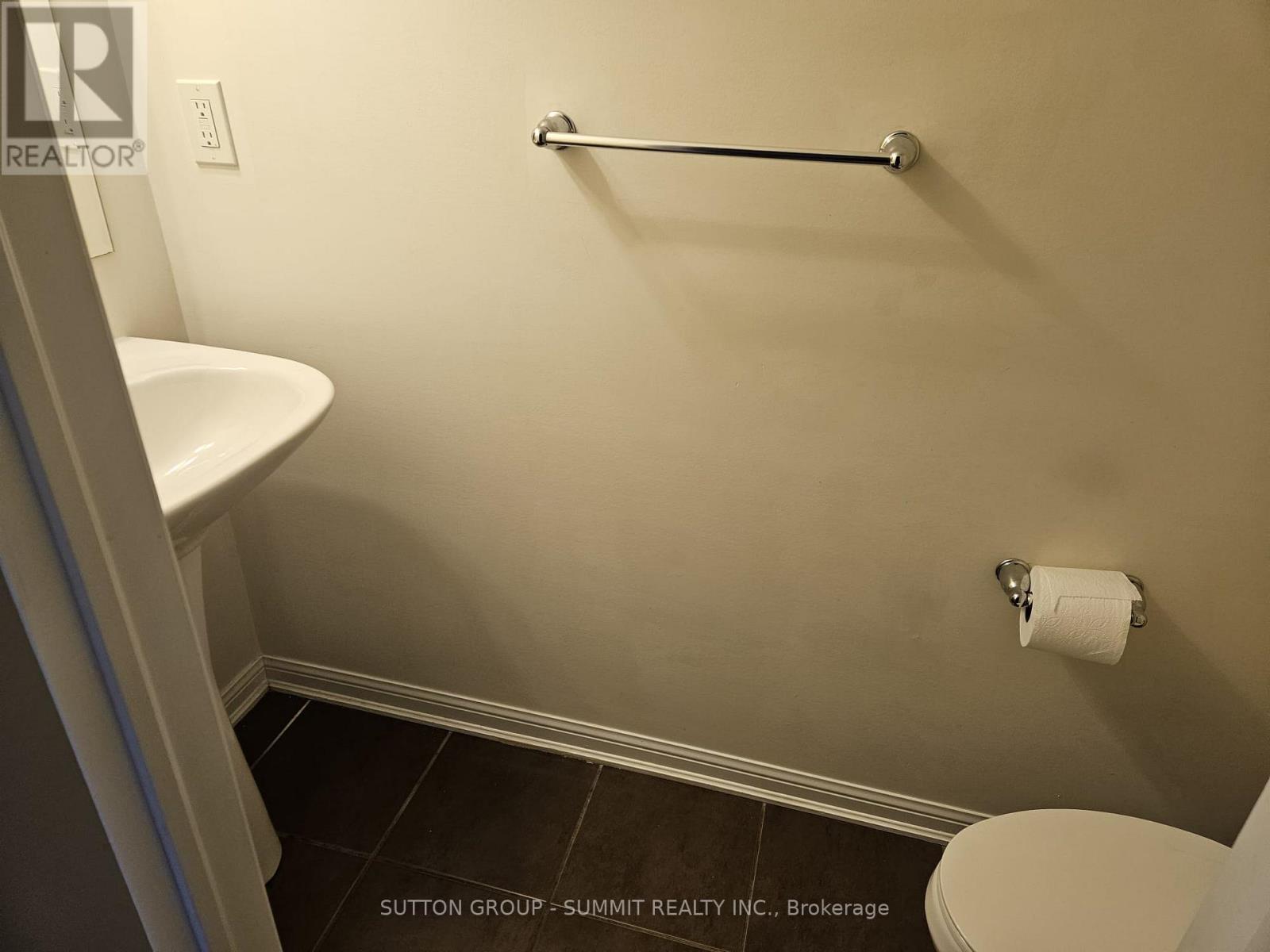 240 Septimus Heights, Milton, Ontario  L9T 8N5 - Photo 10 - W12469945