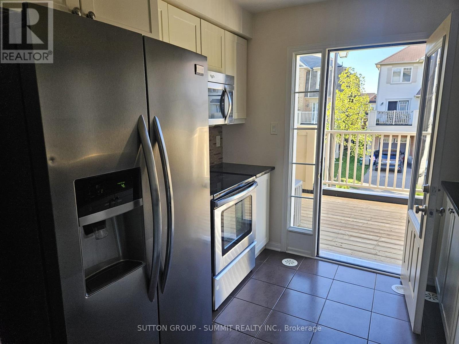 240 Septimus Heights, Milton, Ontario  L9T 8N5 - Photo 16 - W12469945