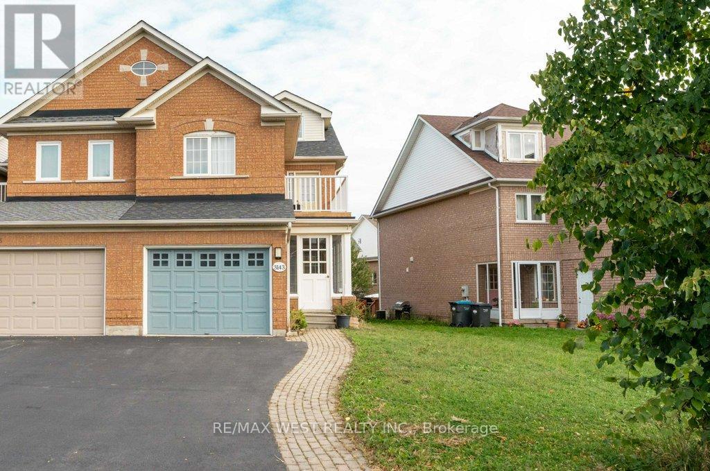 3143 Clayhill Road, Mississauga, Ontario  L5B 4J3 - Photo 4 - W12469952