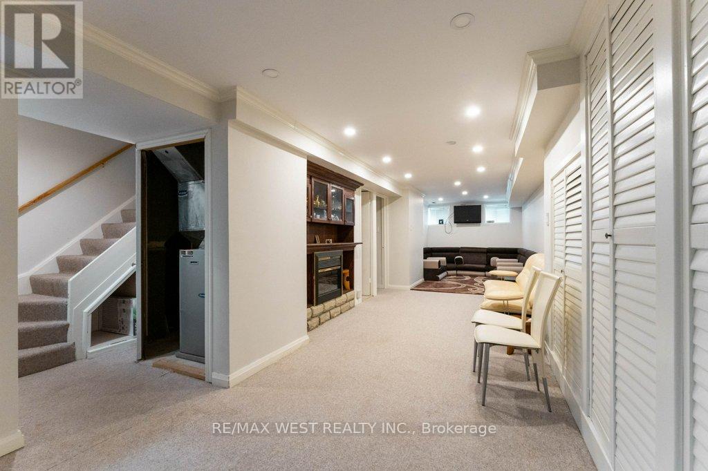 3143 Clayhill Road, Mississauga, Ontario  L5B 4J3 - Photo 41 - W12469952