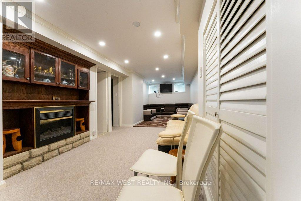 3143 Clayhill Road, Mississauga, Ontario  L5B 4J3 - Photo 45 - W12469952