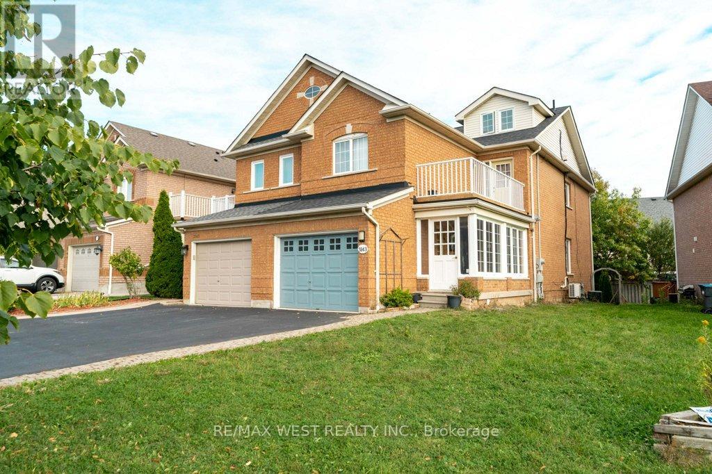 3143 Clayhill Road, Mississauga, Ontario  L5B 4J3 - Photo 5 - W12469952