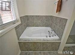 3022 Mission Hill Drive, Mississauga, Ontario  L5M 0C1 - Photo 10 - W12469960