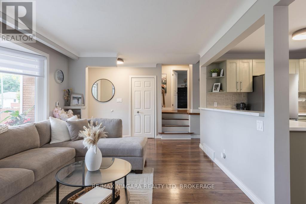 37 Parnell Road, St. Catharines, Ontario  L2N 2W5 - Photo 11 - X12469969