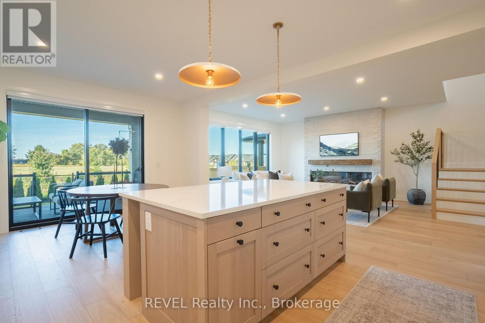 21 Arsenault Crescent, Pelham, Ontario  L0S 1E1 - Photo 12 - X12469973