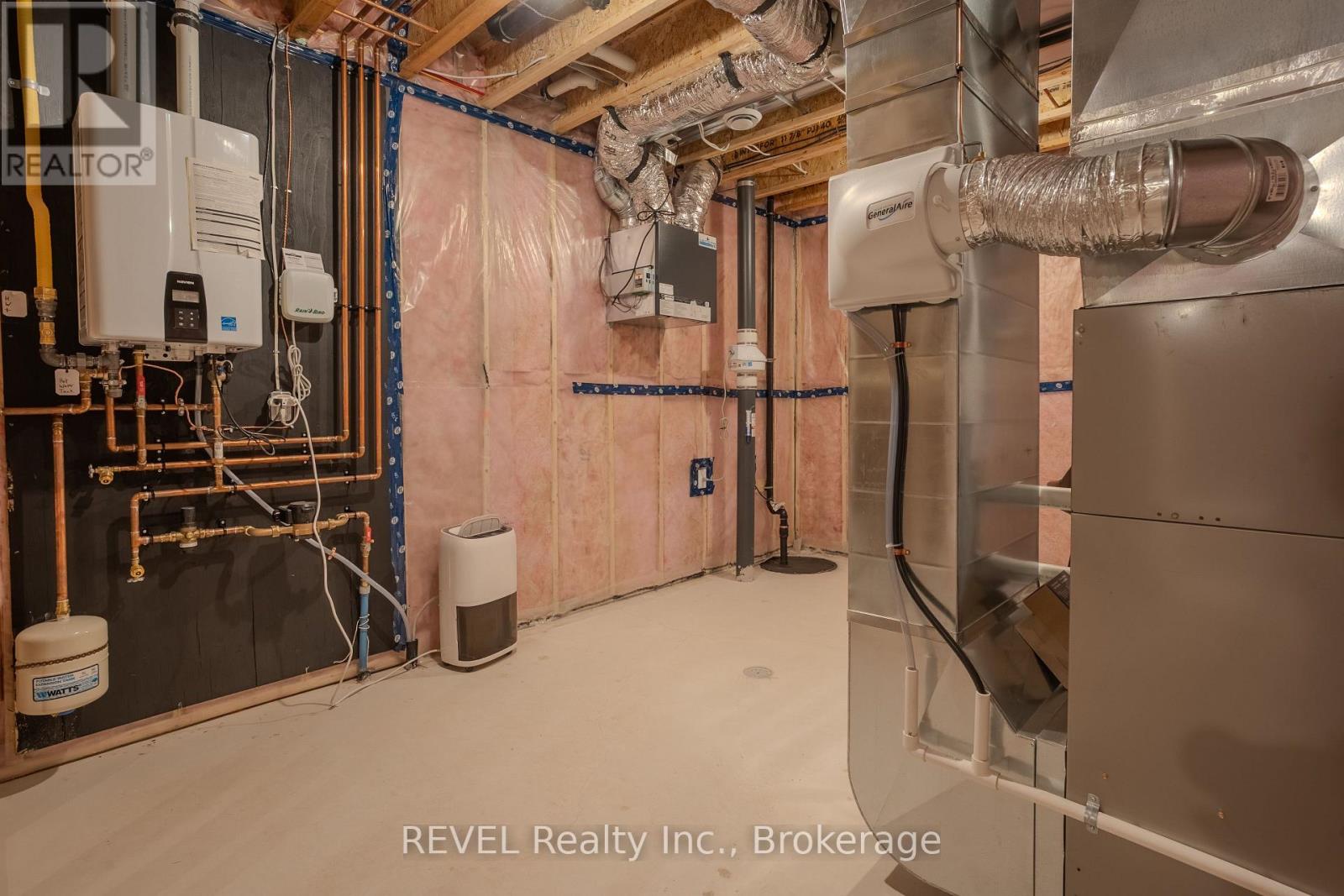 21 Arsenault Crescent, Pelham, Ontario  L0S 1E1 - Photo 35 - X12469973