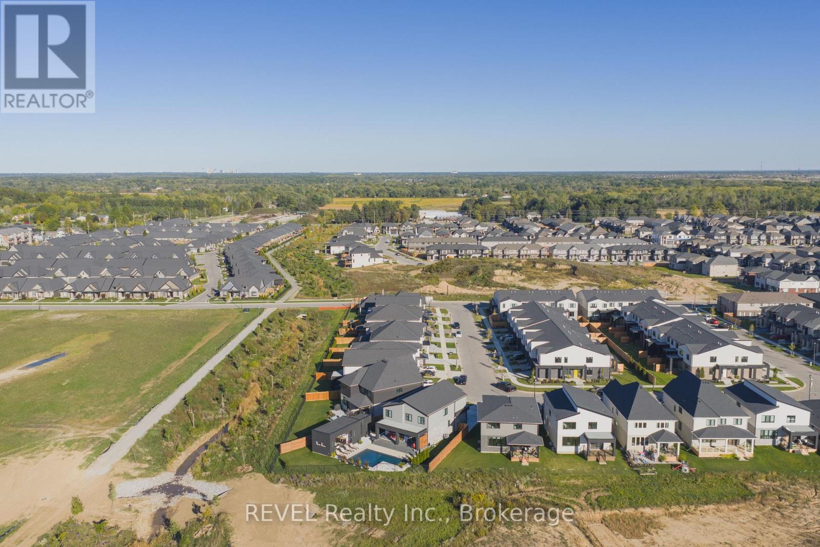 21 Arsenault Crescent, Pelham, Ontario  L0S 1E1 - Photo 44 - X12469973