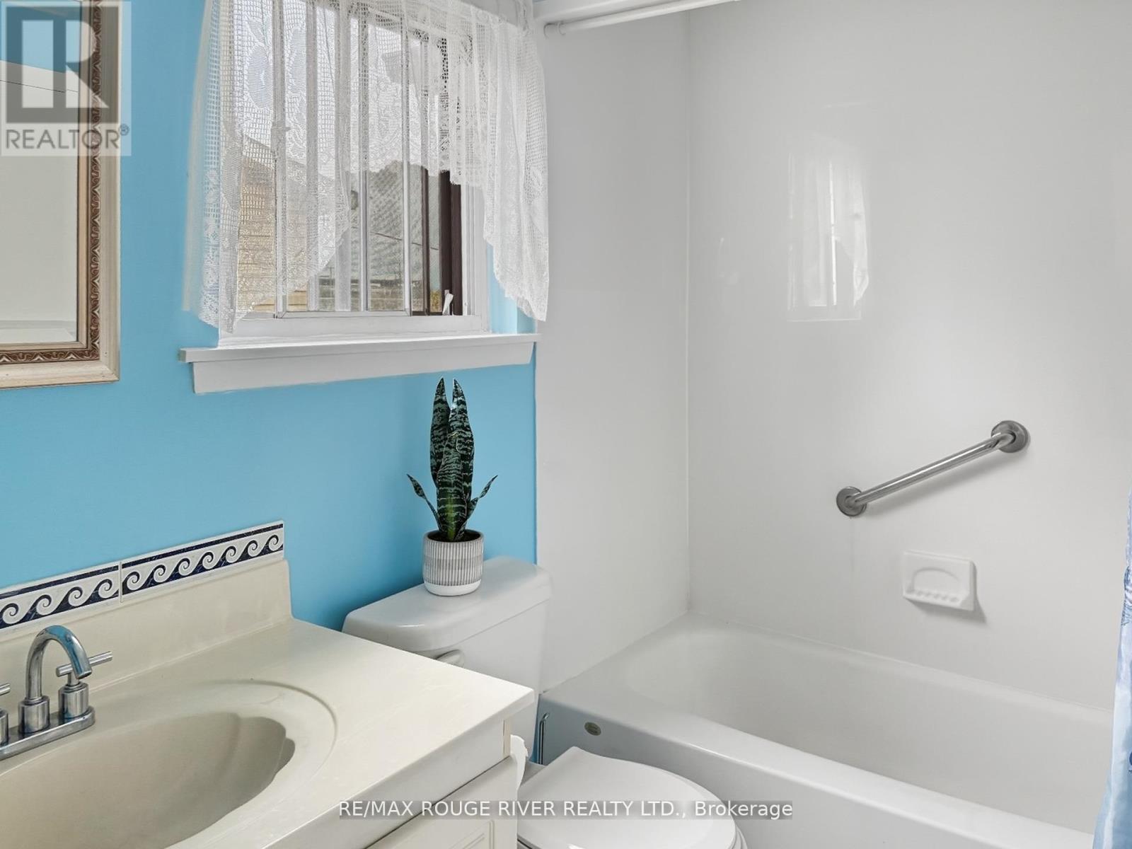 1202 Byron Street S, Whitby, Ontario  L1N 4S5 - Photo 9 - E12469970