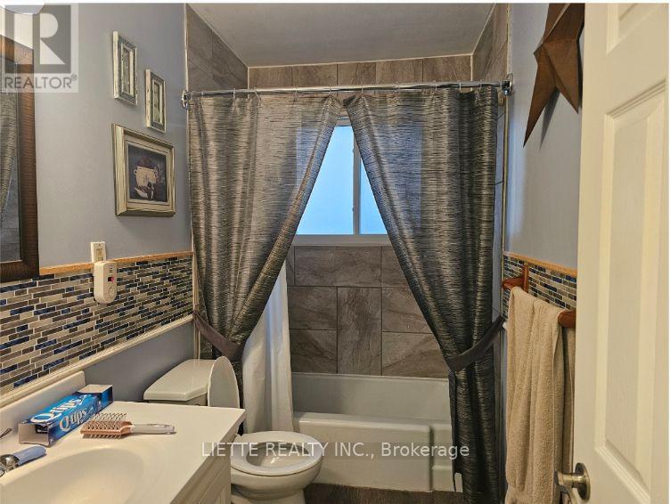 823 Bedford Street, Cornwall, Ontario  K6J 4E9 - Photo 14 - X12469972