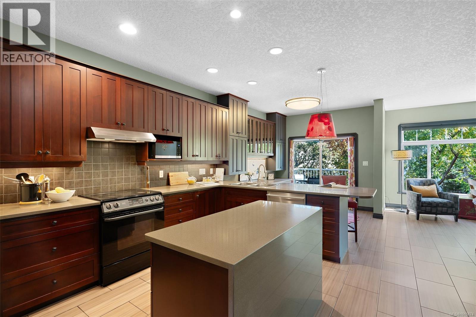 9715 Second St, Sidney, British Columbia  V8L 3C3 - Photo 18 - 1015874