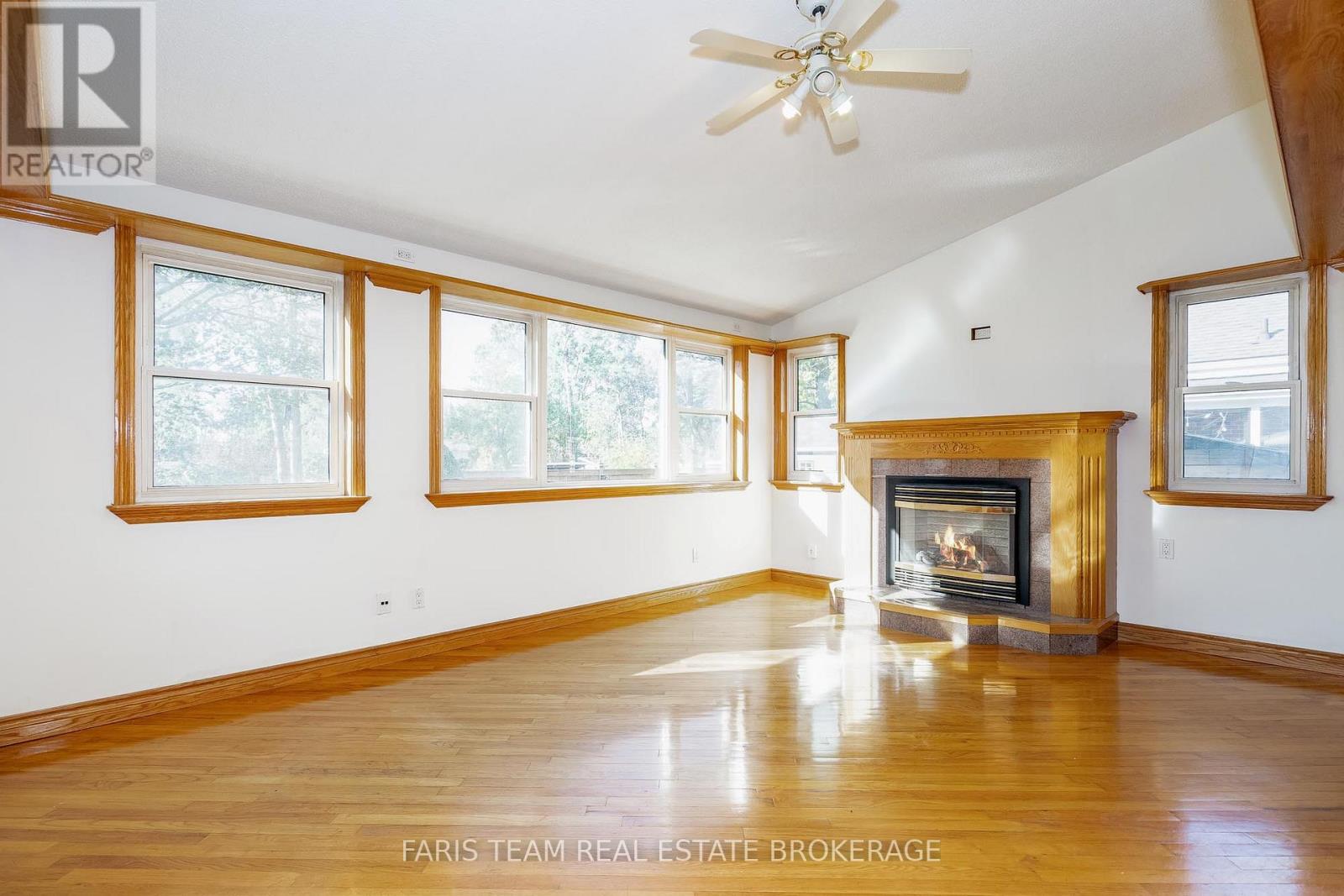31 Napier Street, Barrie, Ontario  L4M 1W1 - Photo 20 - S12458057