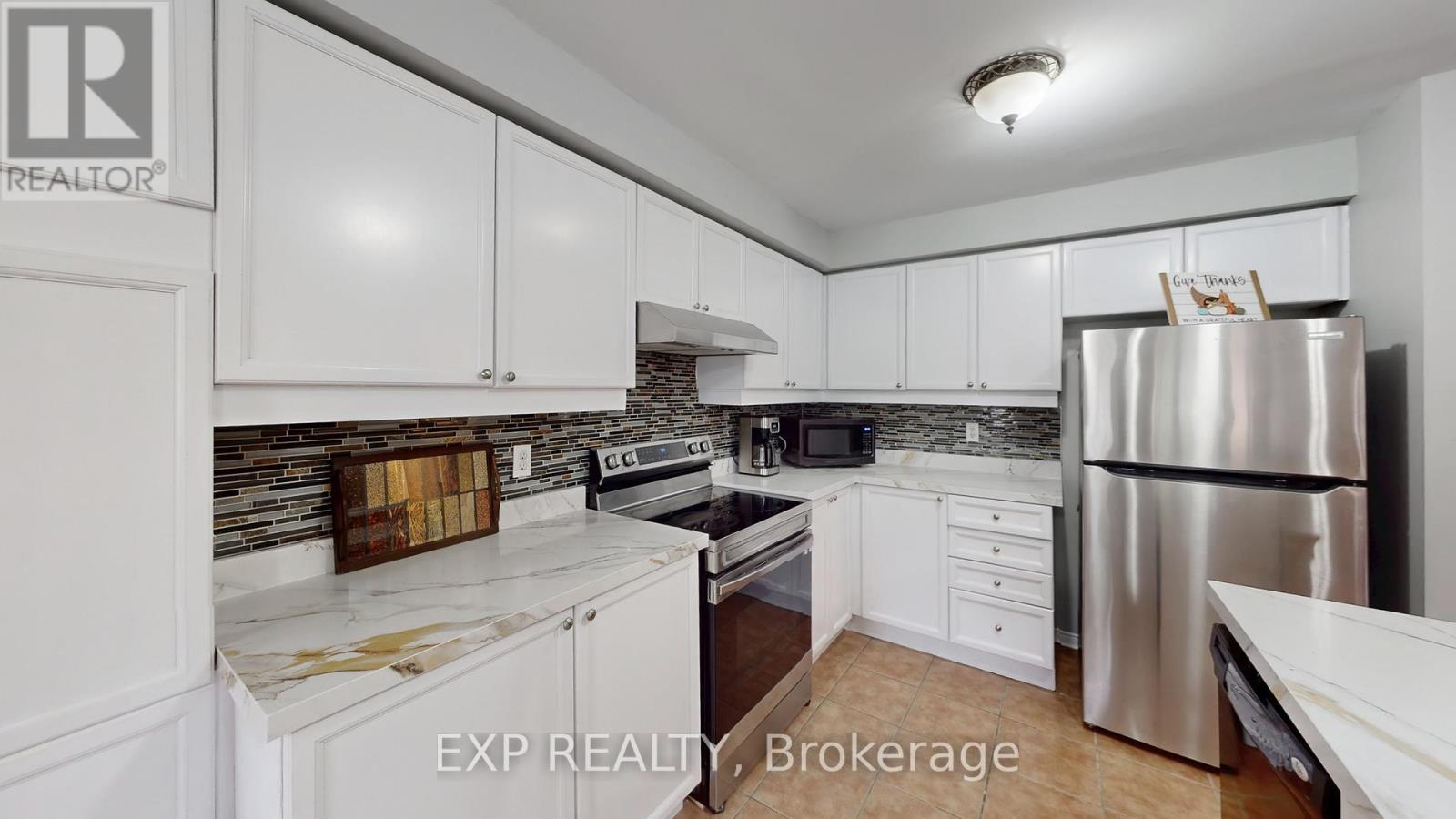 3896 Lacman Trail, Mississauga, Ontario  L5M 6N8 - Photo 13 - W12469359