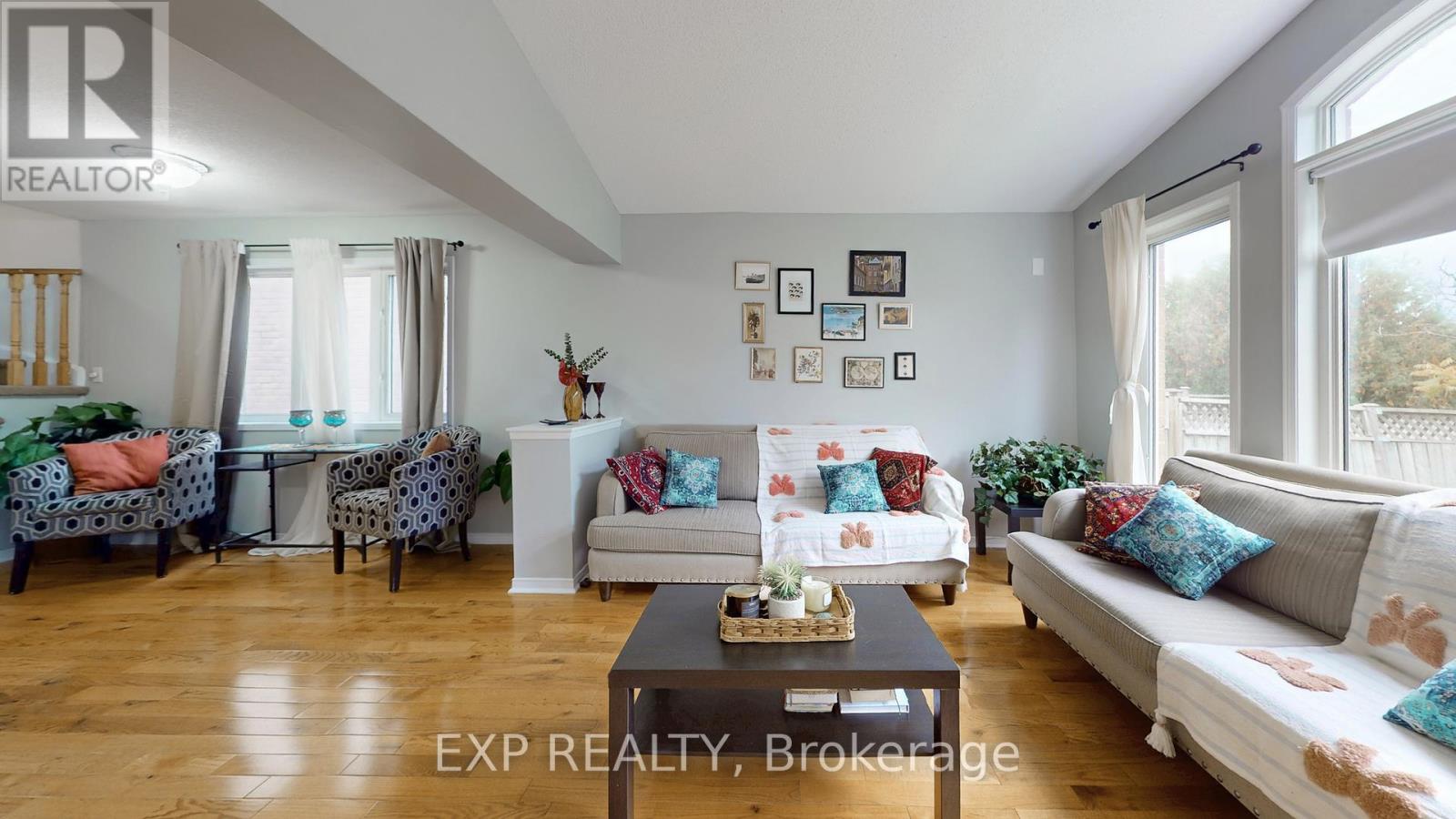 3896 Lacman Trail, Mississauga, Ontario  L5M 6N8 - Photo 5 - W12469359
