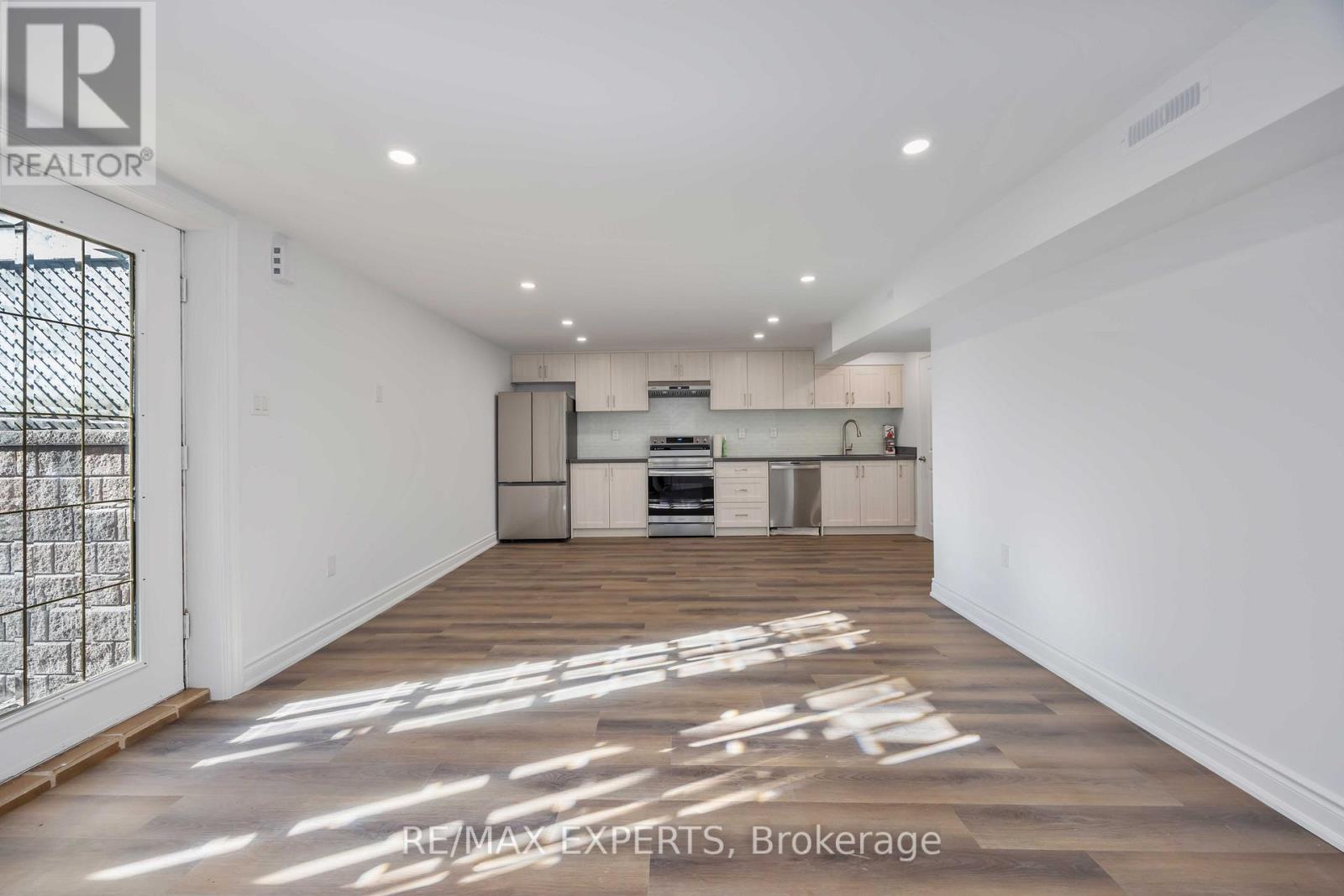 136 Holm Crescent, Markham, Ontario  L3T 5J3 - Photo 17 - N12469983